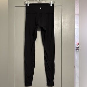 black lululemon wunder under leggings